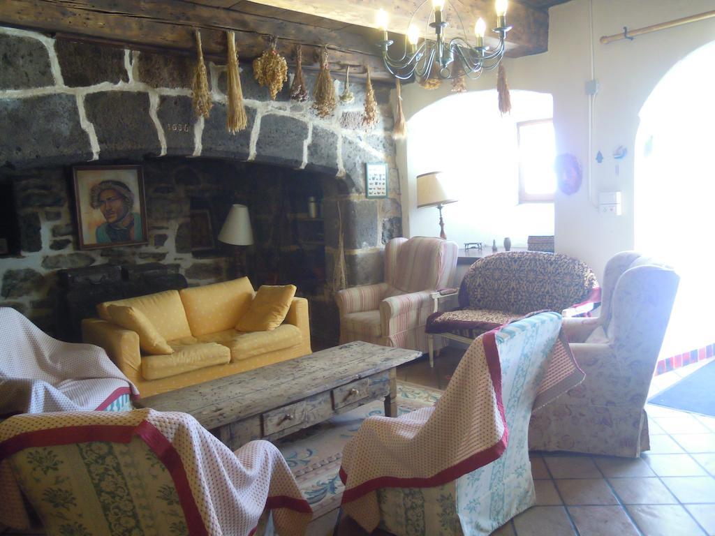 Gite Le Francillon Villa Les Estables Luaran gambar